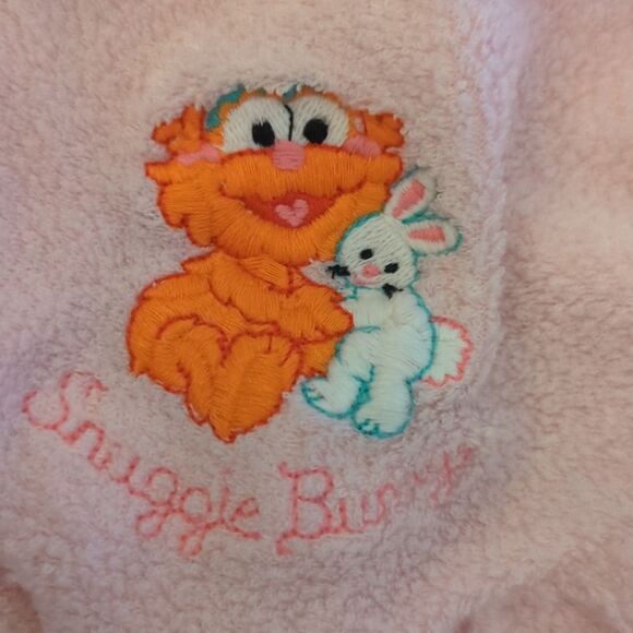 Vintage sesame Street Snuggle Bunny embroidered Zoey outfit - Picture 2 of 3